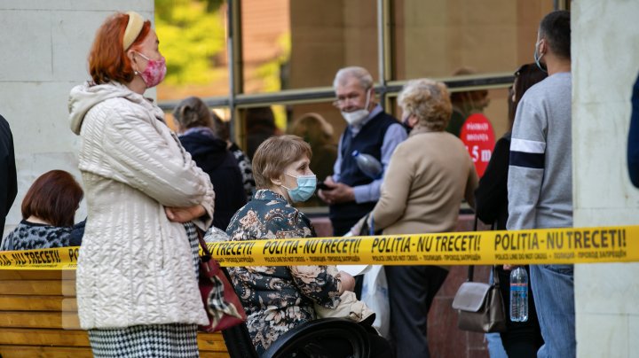 FOTOREPORT de la maratonul de vaccinare la Palatul Republicii