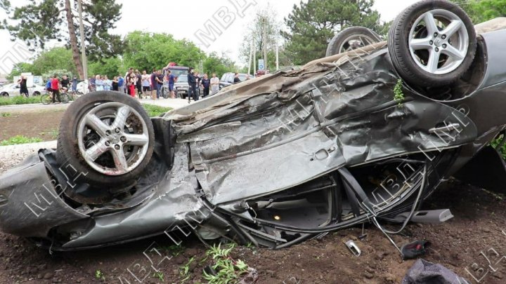 DETALII despre teribilul accident de la Caragaş. Un şofer beat a spulberat un bebeluş de doar două luni, iar un copil de un an a ajuns la spital în stare gravă 