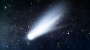 Doi astronomii spun că au găsit cea mai mare cometă observată vreodată