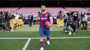 Sergio Aguero a fost prezentat oficial la FC Barcelona