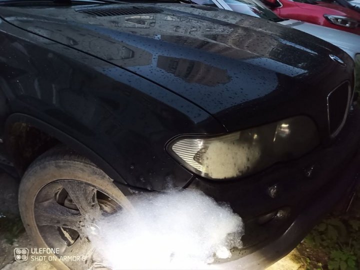 Noapte de foc în sectorul Botanica din Capitală. Patru automobile au fost mistuite de flăcări (FOTO/VIDEO)