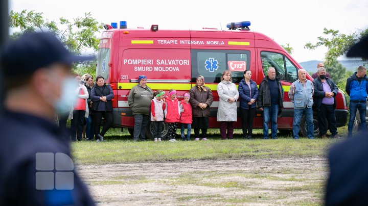 Lacrimi pentru eroii SMURD. Oamenii își amintesc cu durere despre accidentul aviatic de la Haragâș: A fost groaznic