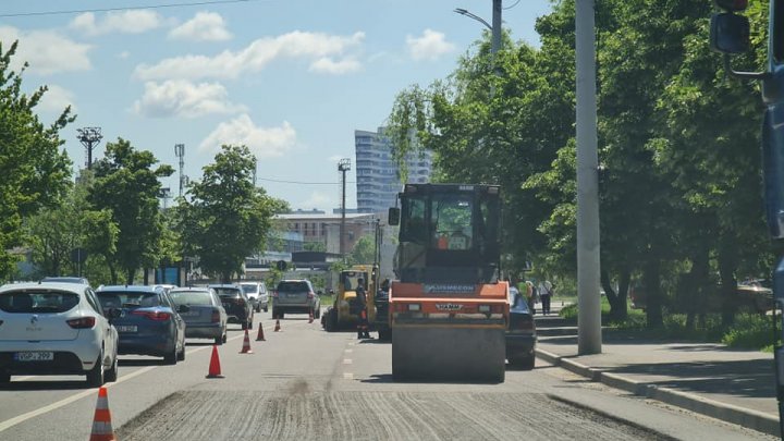 Strada Albişoara, din nou şantier. Se fac lucrări de reabilitare (FOTO)