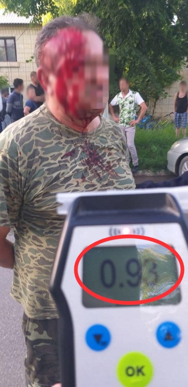 Un şofer beat, prins în timp ce circula cu 113 km/h pe un drum local. Nu s-a conformat cerințelor poliţiştilor şi a provocat un ACCIDENT GRAV