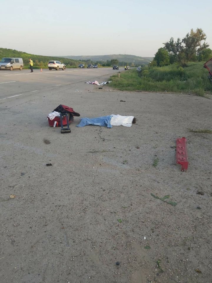 ACCIDENT ÎNFIORĂTOR la Ialoveni. Un copil de doar 5 ani a murit, iar alte trei persoane au ajuns în stare gravă la spital (FOTO)