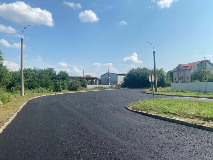 Lucrări de reparaţie pe strada Calea Basarabiei. Ceban: "Astăzi multe alte străzi şi trotuare din Capitală sunt în reparaţii"