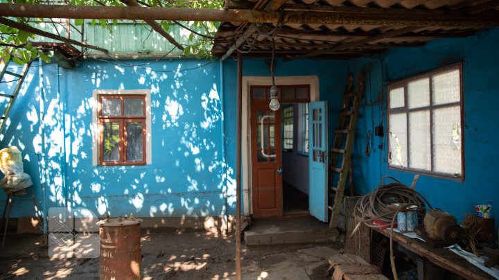 Ploile torenţiale au distrus culturile agricole. Locuitorii raionului Căuşeni sunt disperaţi şi spun că tot ce au agonisit s-a dus cu apa (FOTO)