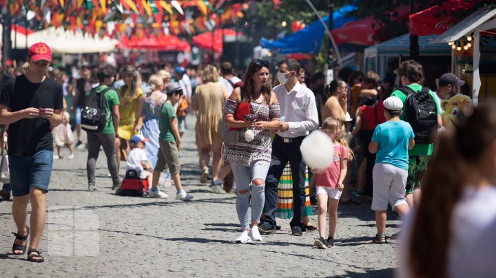 Festival gastronomic pe strada pietonală din Capitală (FOTOREPORT)