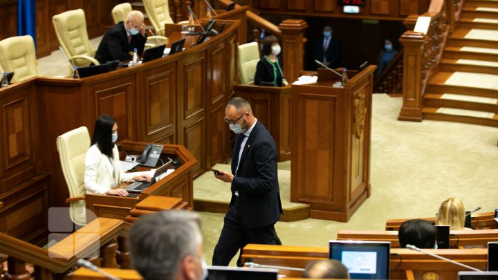 Retrospectiva primei şedinţe a Parlamentului. Opoziţia a protestat şi care a fost REPLICA PAS (FOTOREPORT)