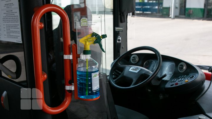 După ani buni de aşteptare, oamenii din suburbii au AUTOBUZE. Ce spun pasagerii (FOTOREPORT)