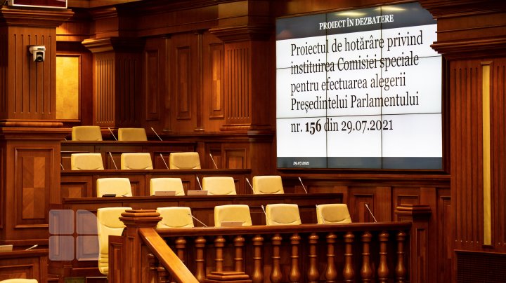 ACUZAŢII şi REPLICI! Retrospectiva şedinţei Parlamentului, în cadrul căruia a fost ales speakerul (FOTOREPORT)