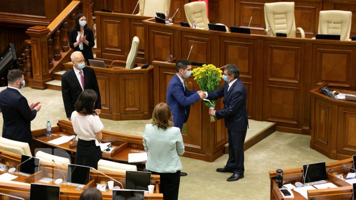 ACUZAŢII şi REPLICI! Retrospectiva şedinţei Parlamentului, în cadrul căruia a fost ales speakerul (FOTOREPORT)