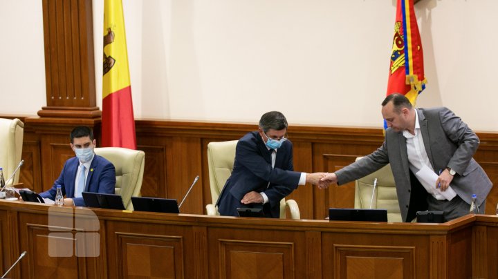 ACUZAŢII şi REPLICI! Retrospectiva şedinţei Parlamentului, în cadrul căruia a fost ales speakerul (FOTOREPORT)