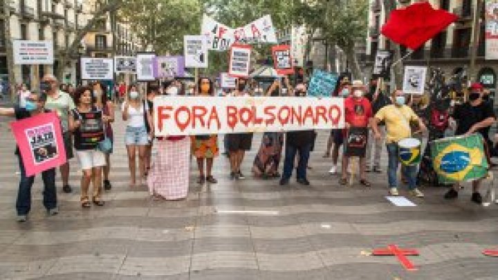 Proteste în Brazilia. Oamenii au ieşit în stradă pentru a cere destituirea din funcţie a preşedintelui Jair Bolsonaro