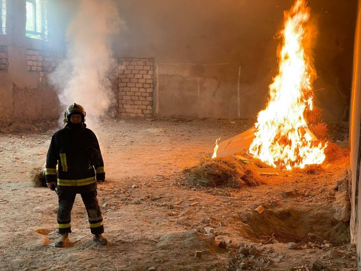 IMAGINI DE GROAZĂ în apropiere de Chiperceni, Orhei. Pompierii și salvatorii din Rezina, Șoldănești și Telenești, ridicați pe ALERTĂ (VIDEO) 