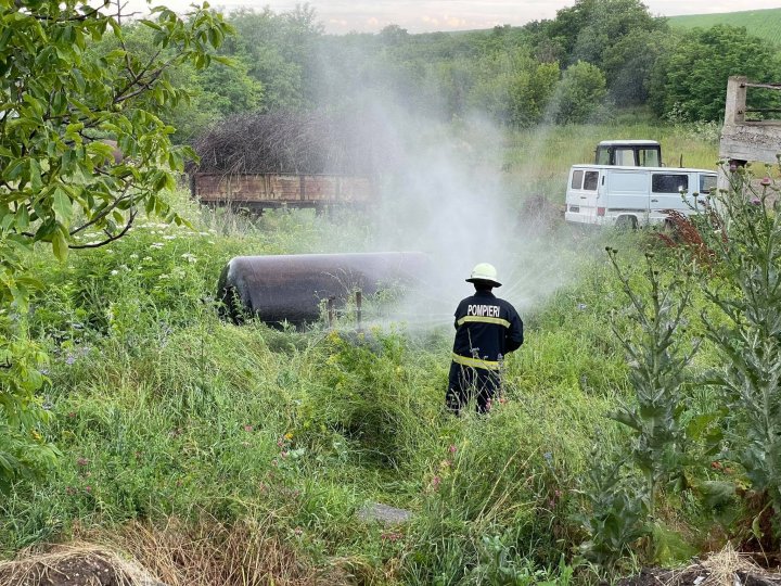 IMAGINI DE GROAZĂ în apropiere de Chiperceni, Orhei. Pompierii și salvatorii din Rezina, Șoldănești și Telenești, ridicați pe ALERTĂ (VIDEO) 