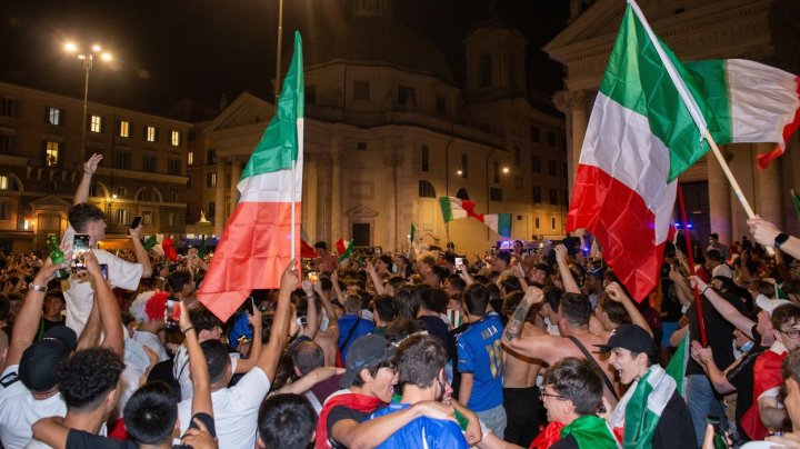 Cum au sărbătorit italienii calificarea Italiei în finala EURO 2020 (FOTO/VIDEO)
