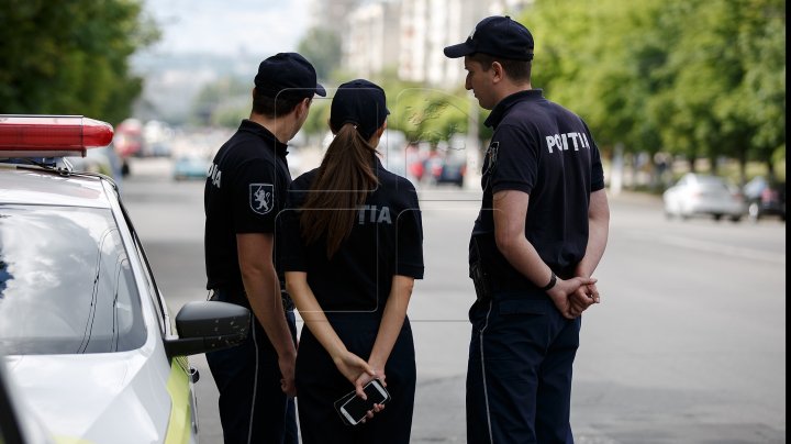  Cadavrul unui bărbat a fost găsit într-un apartament din Capitală. Ce spune Poliţia