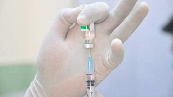 Două persoane din Franța au fost vaccinate împotriva variolei maimuţei, după ce au fost expuse la virus