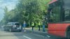 Accident matinal în Capitală. Un autobuz s-a lovit cu o mașină (VIDEO)