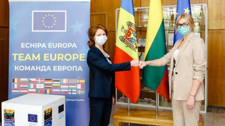 La Chişinău au ajuns 26.500 de doze de vaccin AstraZeneca, donate de Lituania