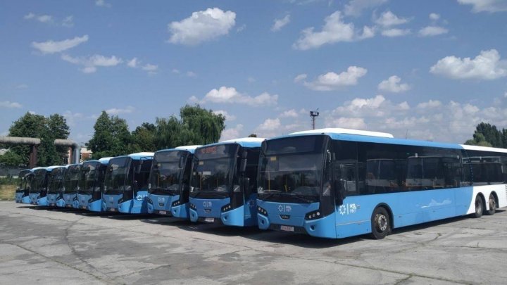 Alte 9 autobuze VDL din cele 40 de unități de transport cu parcurs din Olanda achiziţionate de municipalitate, au ajuns la Chișinău