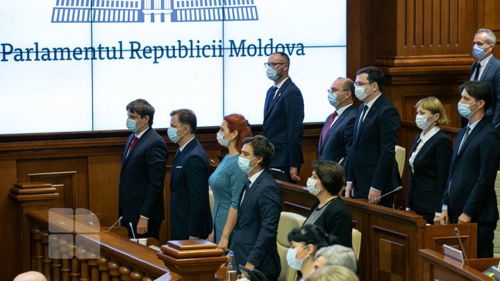 Guvernul Gavrilița a fost votat de Parlament (FOTO)