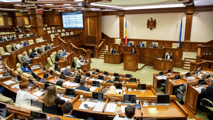 Guvernul Gavrilița a fost votat de Parlament (FOTO)