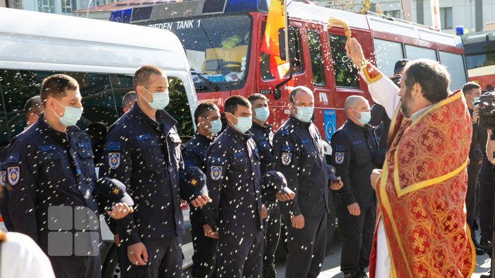 25 de salvatori moldoveni au plecat în Grecia pentru a stinge incendiile (FOTO)