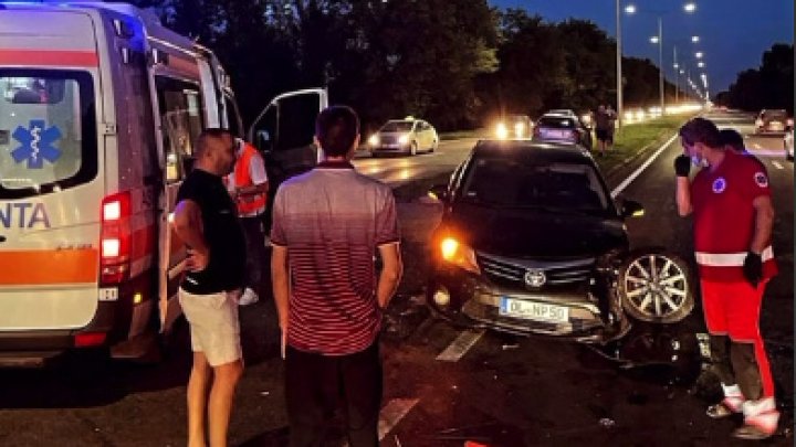 Accident TERIBIL la Botanica. O femeie a ajuns la spital (VIDEO)