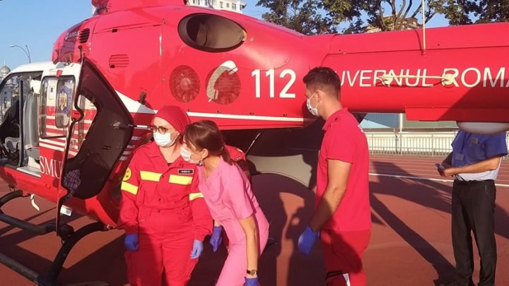 Intervenție aero-medicală SMURD Cantemir-Chișinău. Echipa a transportat un bărbat cu arsuri grave