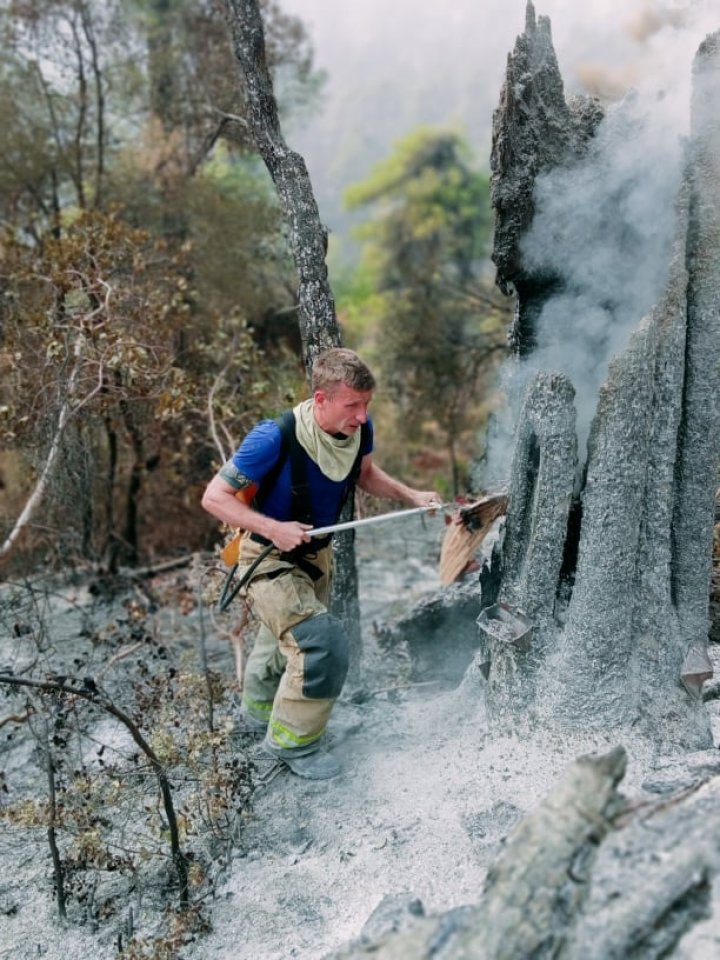 Peste 59 de focare au fost stinse de pompierii moldoveni detașați în Grecia (FOTO)