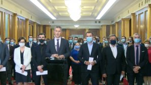 Criză politică în România. Toți miniștrii USR PLUS au demisionat în bloc din Guvern