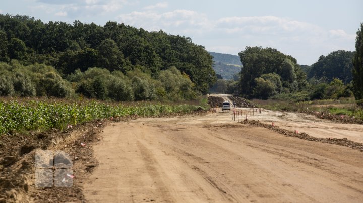 Drumul de ocolire a localităţii Bahmut din raionul Călărași nu va fi gata în acest an. Ce spun autorităţile (FOTOREPORT)