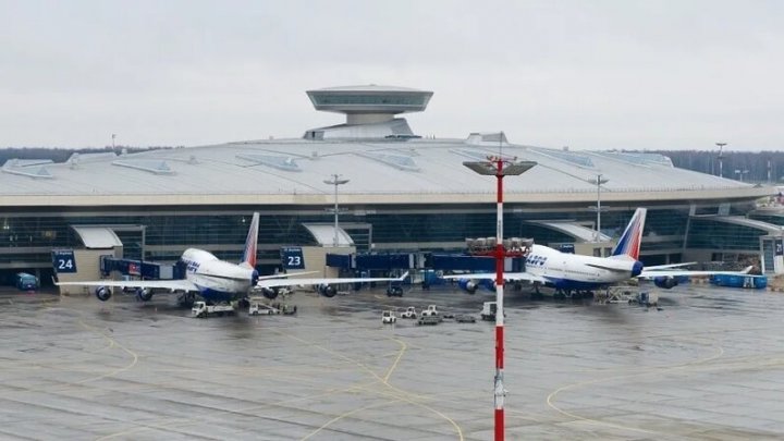 Un individ în stare de ebrietate a urcat pe acoperișul aeroportului Vnukovo. Care a fost intenția aventurierului