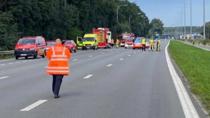 Accident pe centura Bruxelles-ului: Un camion care transporta o substanță toxică s-a răsturnat