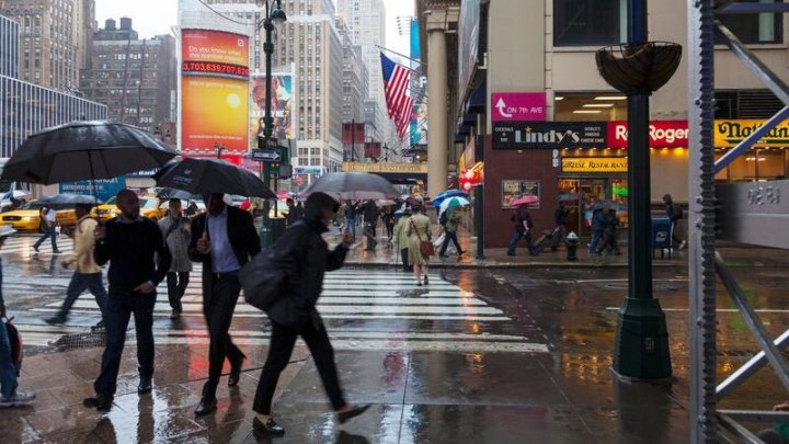 Stare de urgenţă după precipitaţii record, declarată în premieră pentru oraşul New York