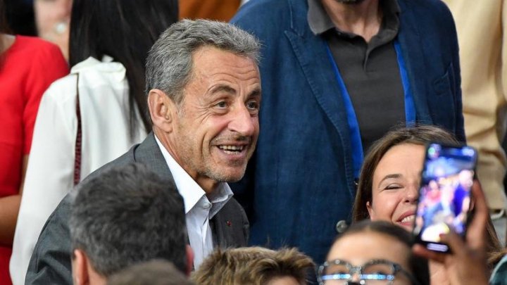 Fostul președinte francez Nicolas Sarkozy a fost condamnat la un an de închisoare