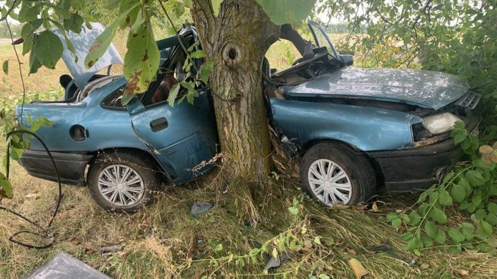 Accident MORTAL în apropierea satului Ferapontievca. În urma impactului, șoferul a decedat pe loc (FOTO)