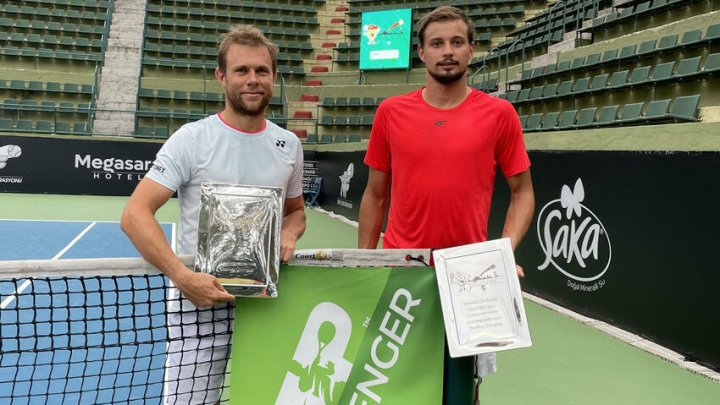  Radu Albot și Alexander Cozbinov, CAMPIONI. Tenismanii moldoveni au câștigat turneul de la Istanbul