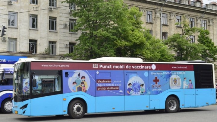 Vrei să te vaccinezi chiar astăzi? Vezi adresele unde vor staționa cele două puncte mobile