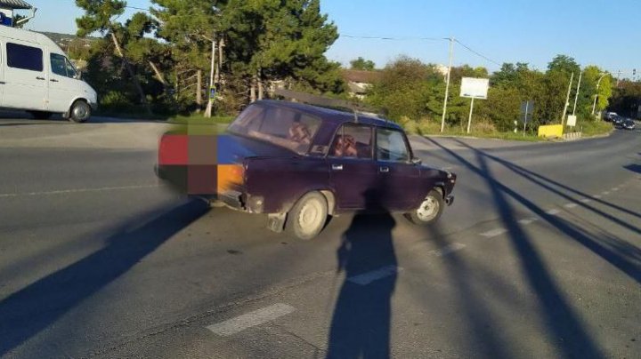 Accident grav în raionul Ialoveni. O copilă de 10 ani a ajuns la spital după ce a fost lovită de o maşină (FOTO)