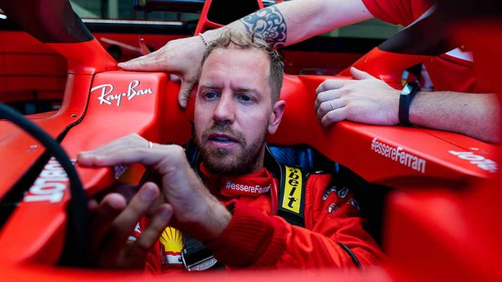 Ghinion la antrenament: Sebastian Vettel a fost nevoit să folosească stingătorul