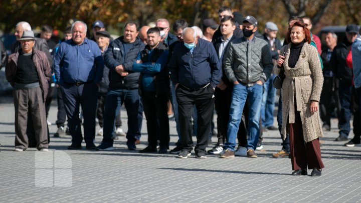 Protest la Comrat în susținerea procurorului general suspendat Alexandr Stoianoglo (FOTO)