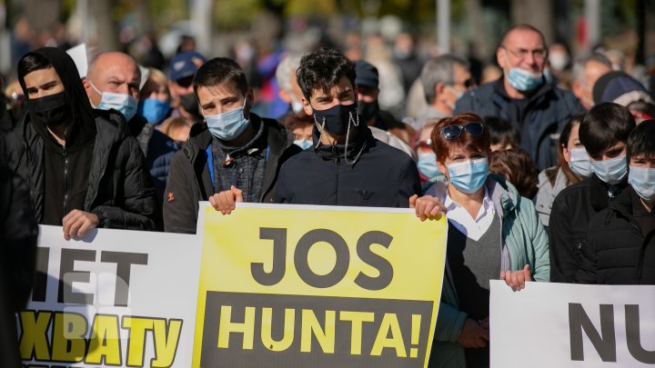 PROTEST în sprijinul procurorului general Alexandr Stoianoglo. "Să spunem NU dictaturii" (FOTO/VIDEO)