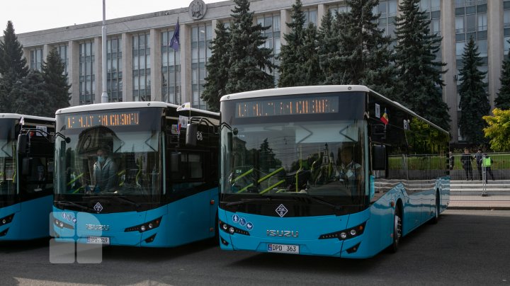 9 autobuze noi, model ISUZU, puse pe linie de Hramul Chișinăului. Vezi cum vor circula (FOTO)