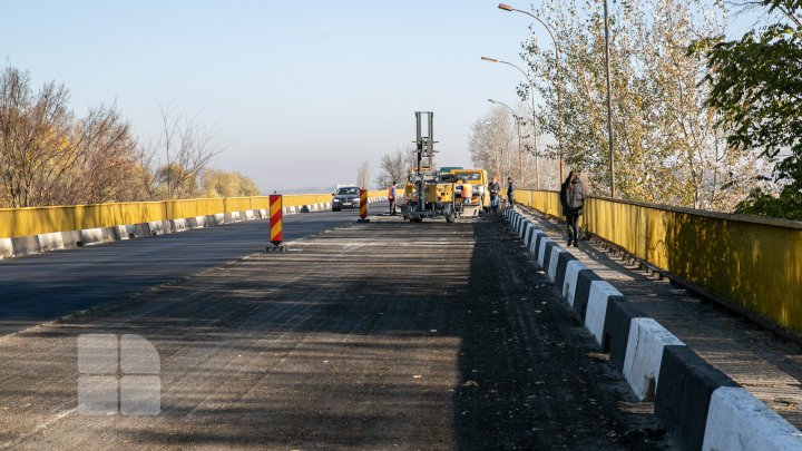 Lucrări de întreţinere periodică a podului care traversează râul Nistru în zona orașului Vadul lui Vodă (FOTOREPORT)