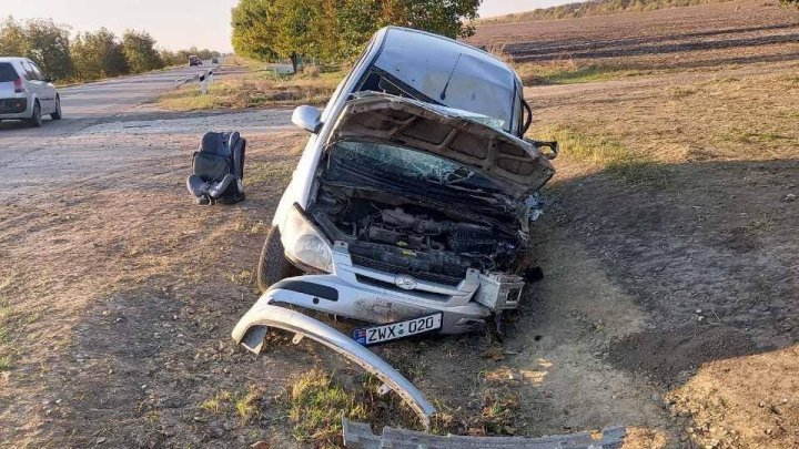 ACCIDENT GRAV la Sîngerei. Membrii unei familii, pe patul de spital (FOTO)