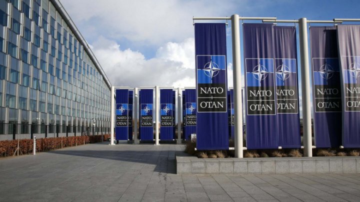 NATO anunţă expulzarea a opt diplomați ruși bănuiţi de spionaj. Moscova promite un răspuns