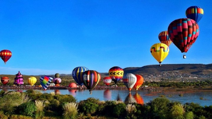 Spectacol pe cer, în SUA. Sute de baloane multicolore cu aer cald se vor înălţa în statul New Mexico, timp de nouă zile